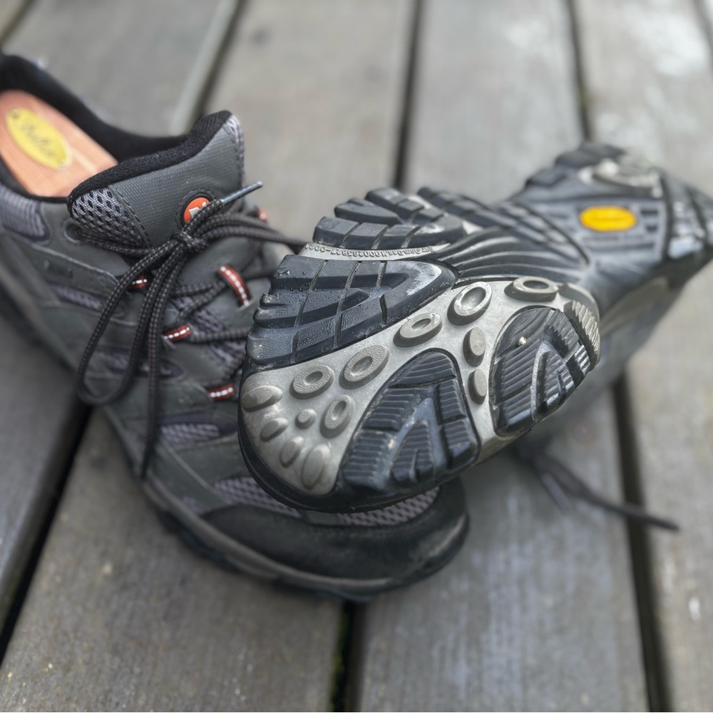 Merrell Men's Black and Gray Sneakers